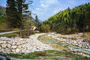 te koop boerderij Gorenja Trebusa - www.slovenievastgoed.nl