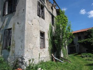 Grgarske Ravne bedrijfsgebouw en woning te koop - Real Estate Slovenia - www.slovenievastgoed.nl