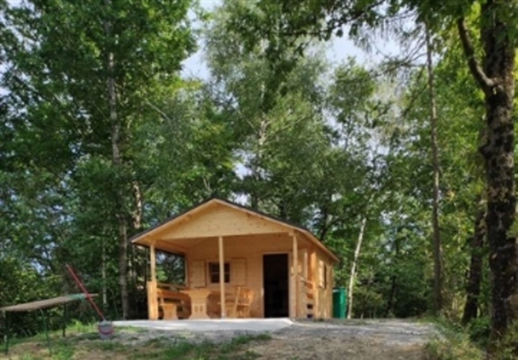 Log cabin 15 ha land Doblar