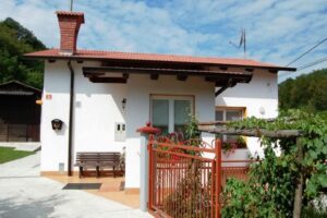 Te-koop-woning-Trebizani-Real-Estate-Slovenia